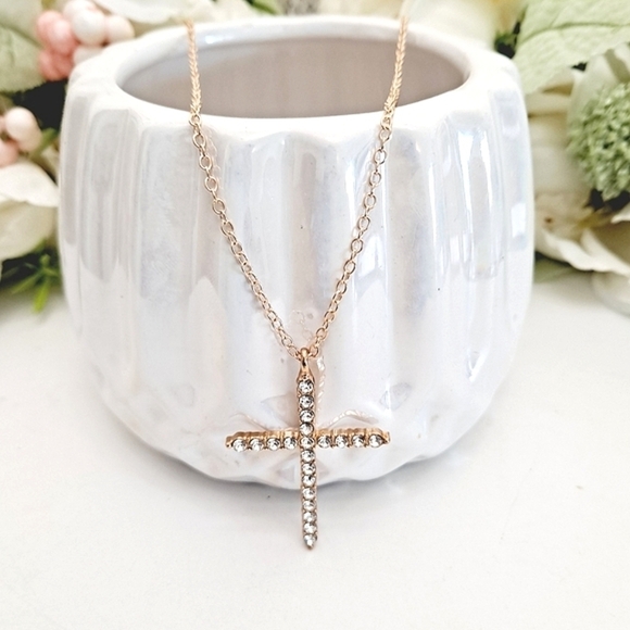 💖 2/$30 Gold Rhinestone religious cross pendant chain women's necklace New - Picture 4 of 13